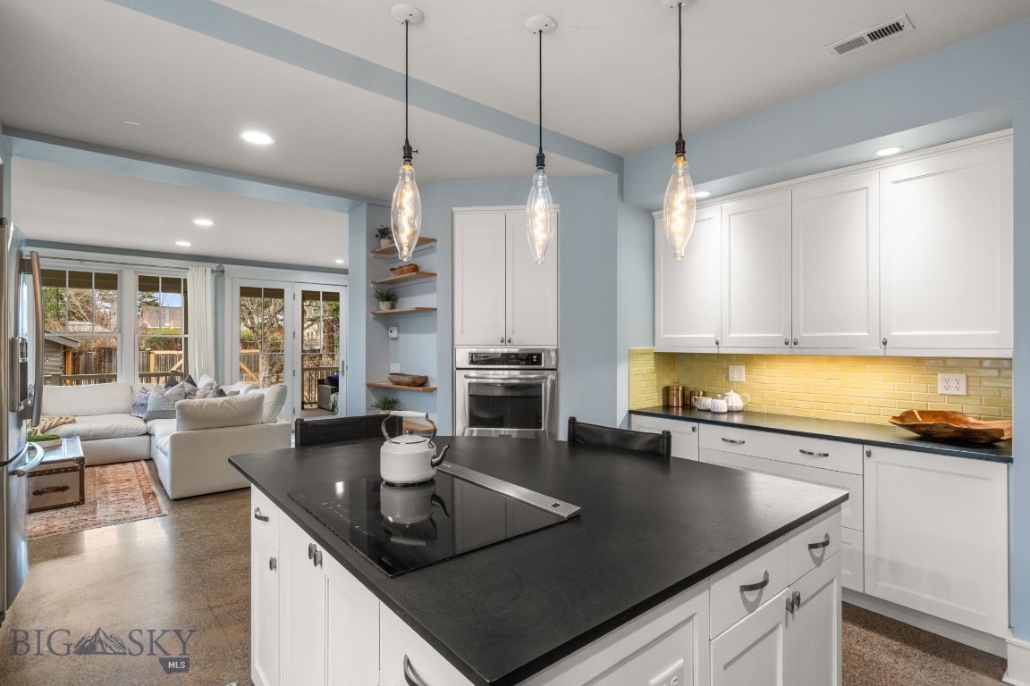 810 S Willson Avenue