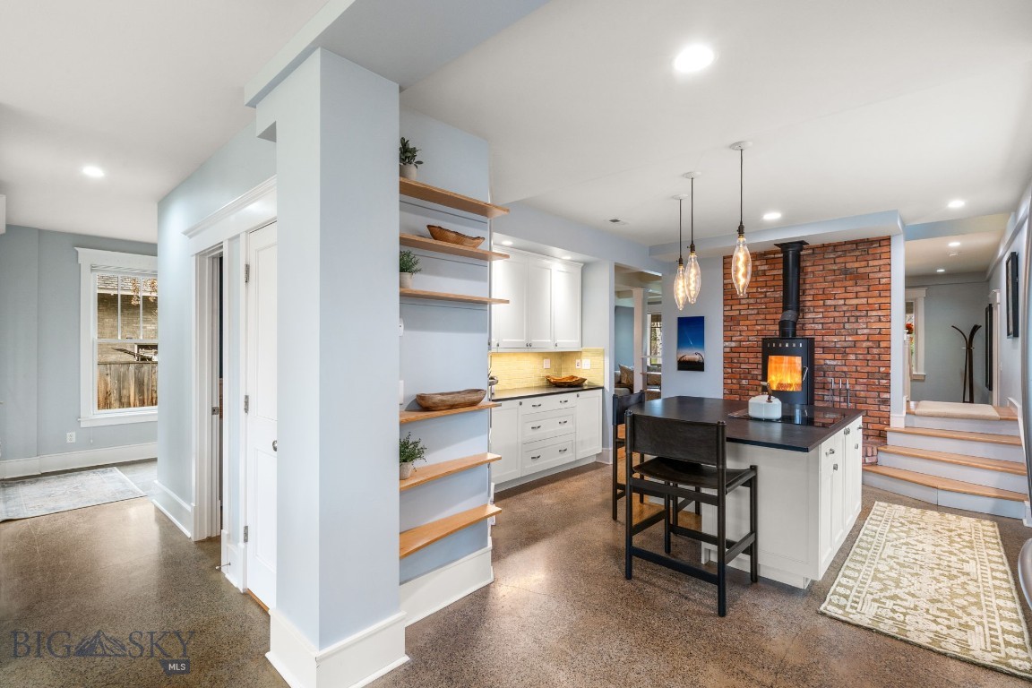 810 S Willson Avenue