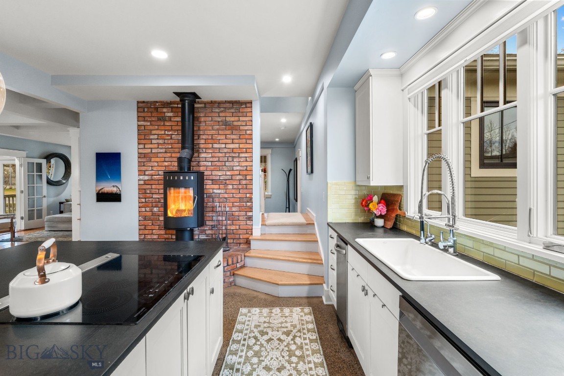 810 S Willson Avenue