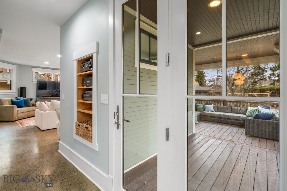 810 S Willson Avenue