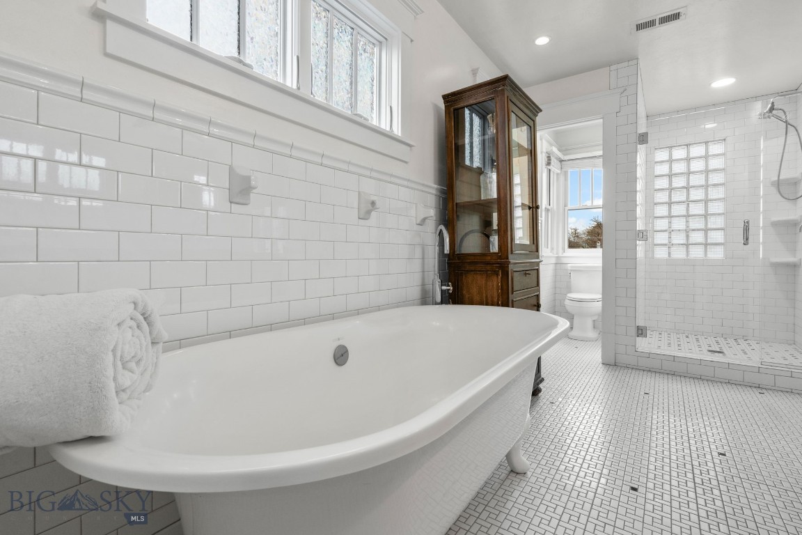 810 S Willson Avenue