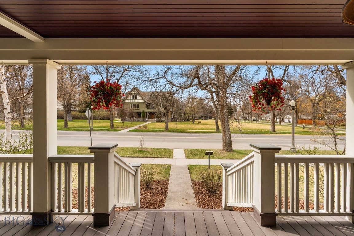 810 S Willson Avenue