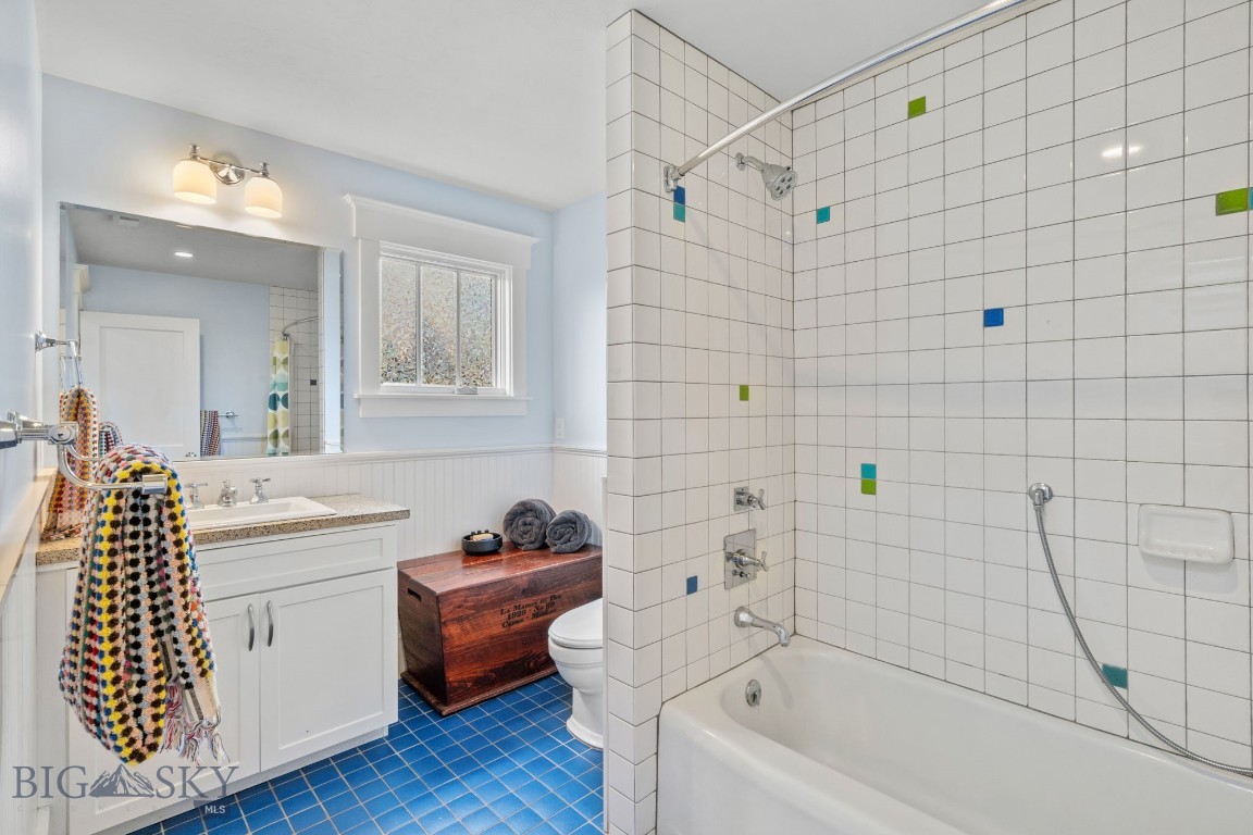 810 S Willson Avenue