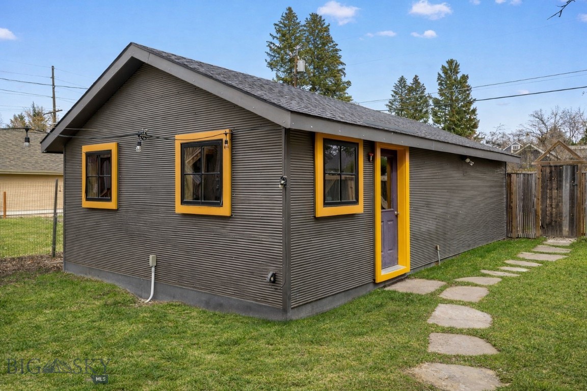 810 S Willson Avenue