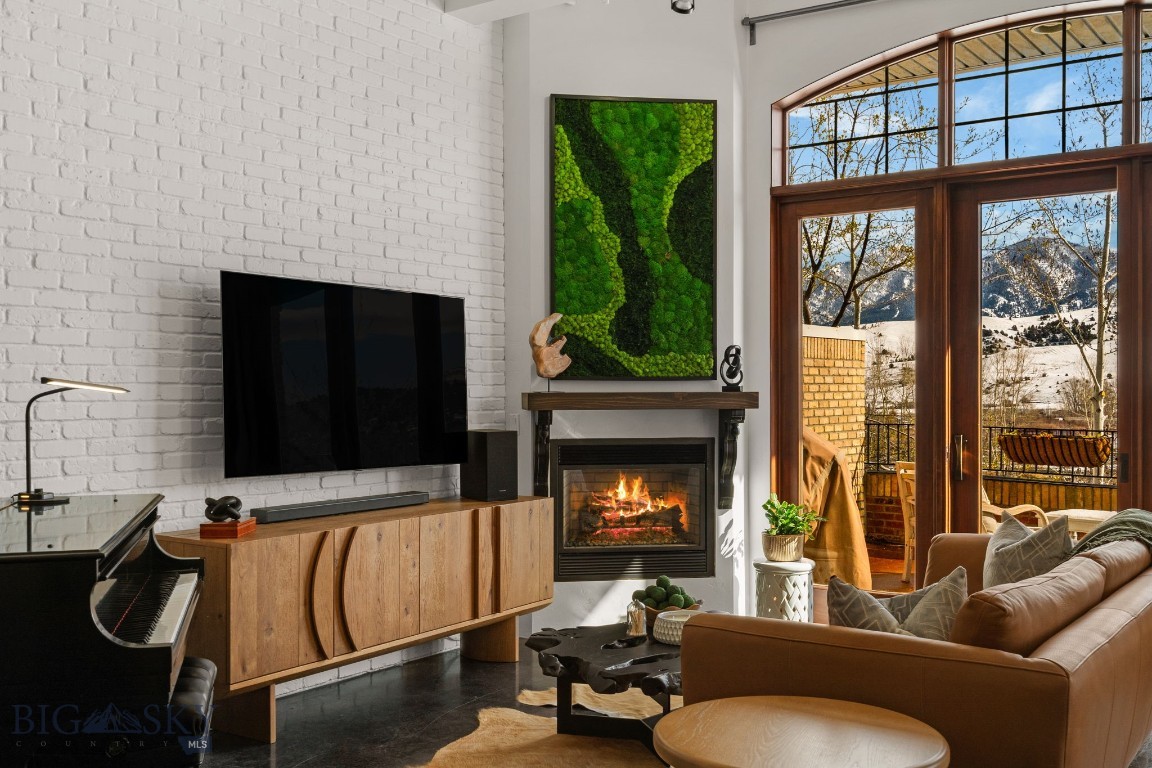 150 Village Crossing Way 1J