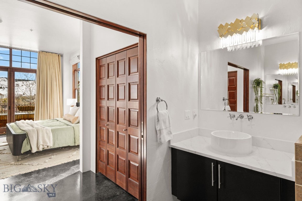 150 Village Crossing Way 1J