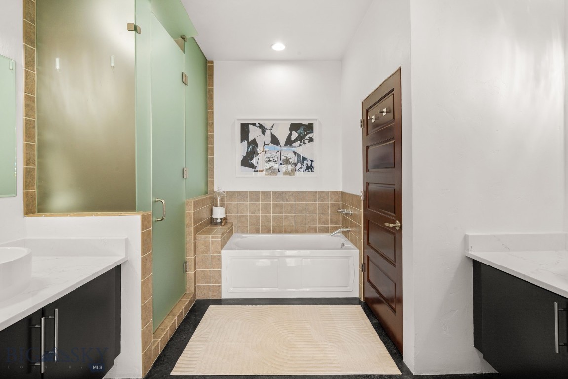 150 Village Crossing Way 1J