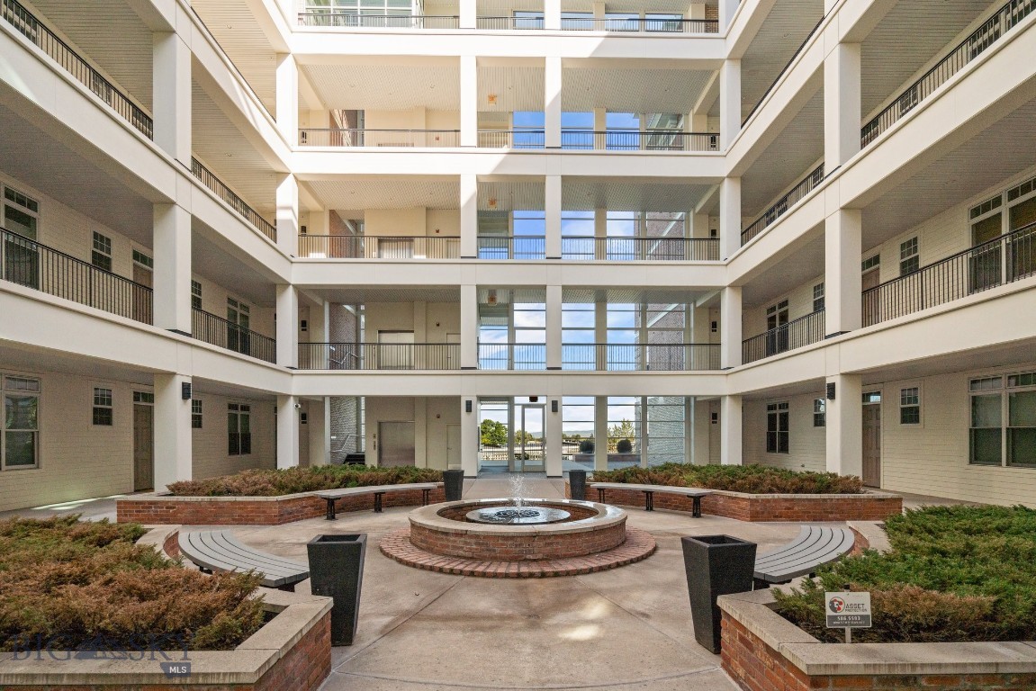 150 Village Crossing Way 1J