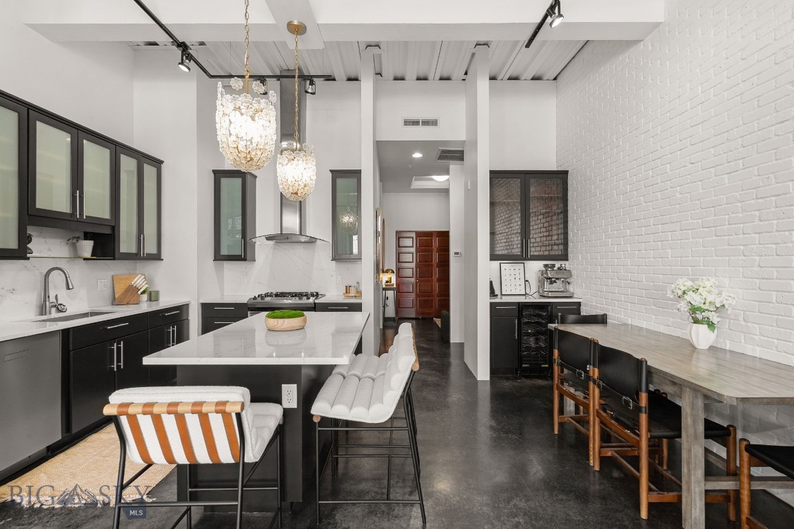 150 Village Crossing Way 1J