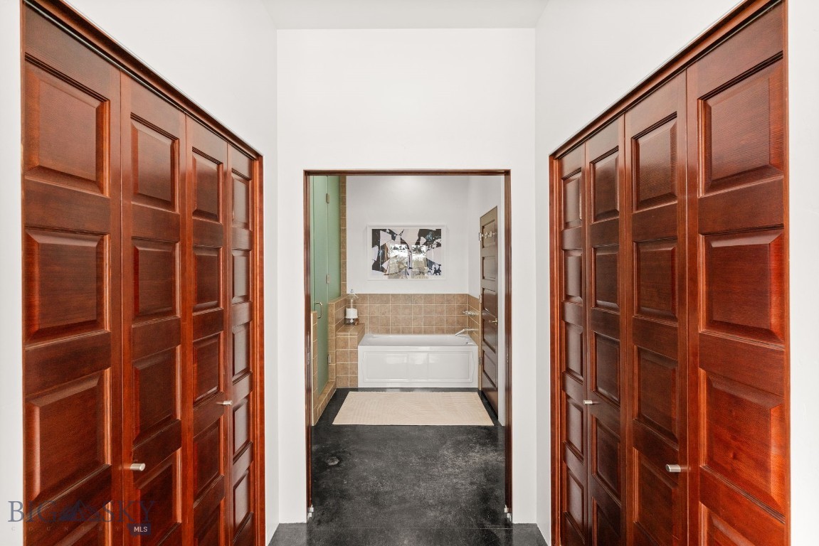 150 Village Crossing Way 1J