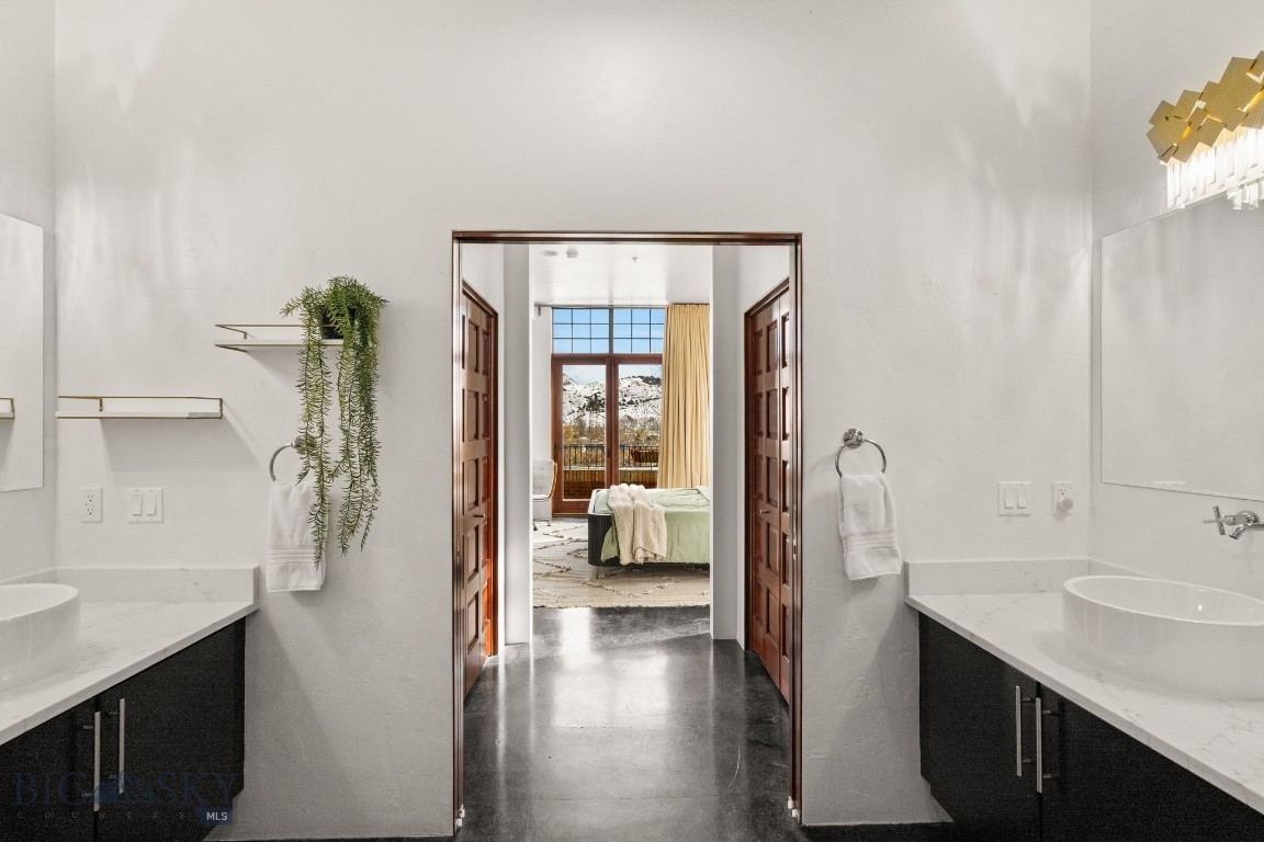 150 Village Crossing Way 1J