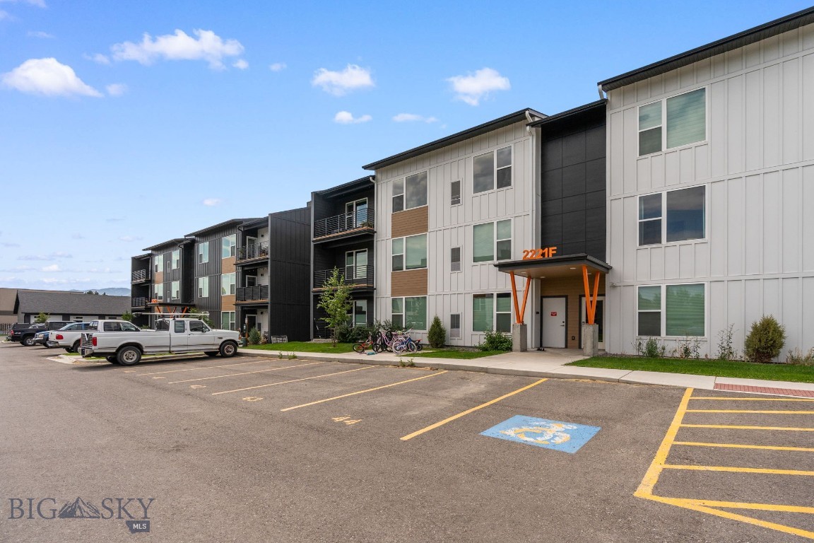 2221F Willow Drive 102