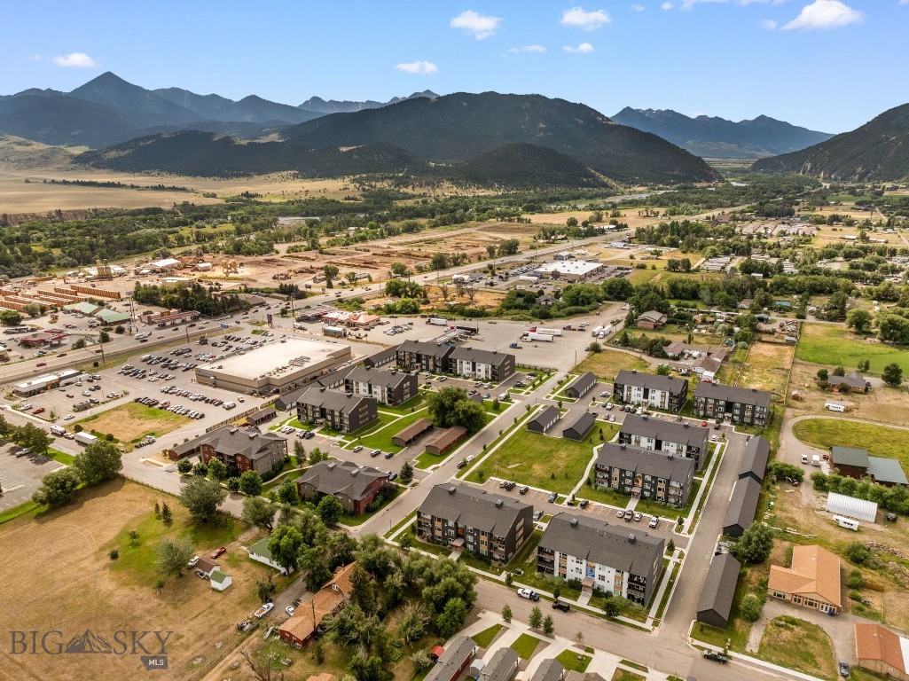 2221F Willow Drive 102