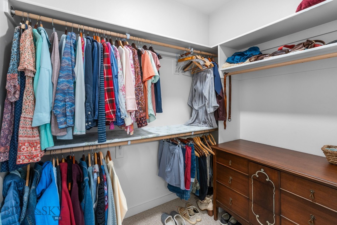 2221F Willow Drive 102