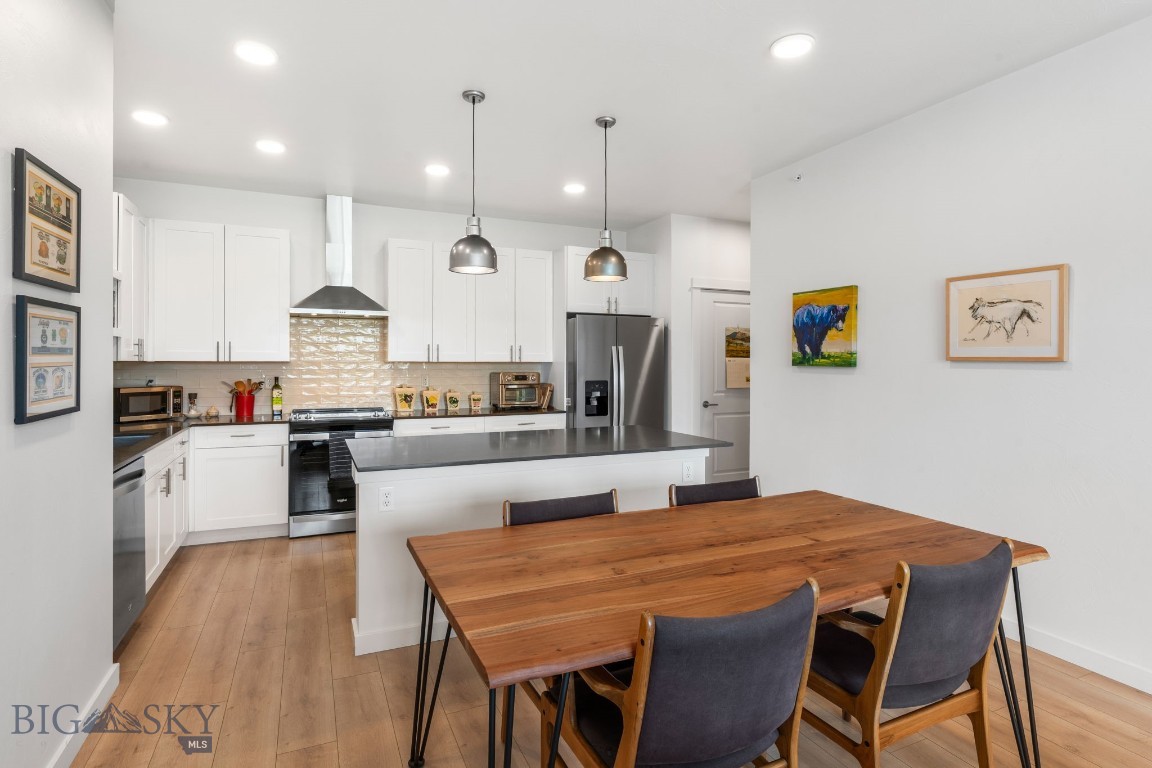 2221F Willow Drive 102