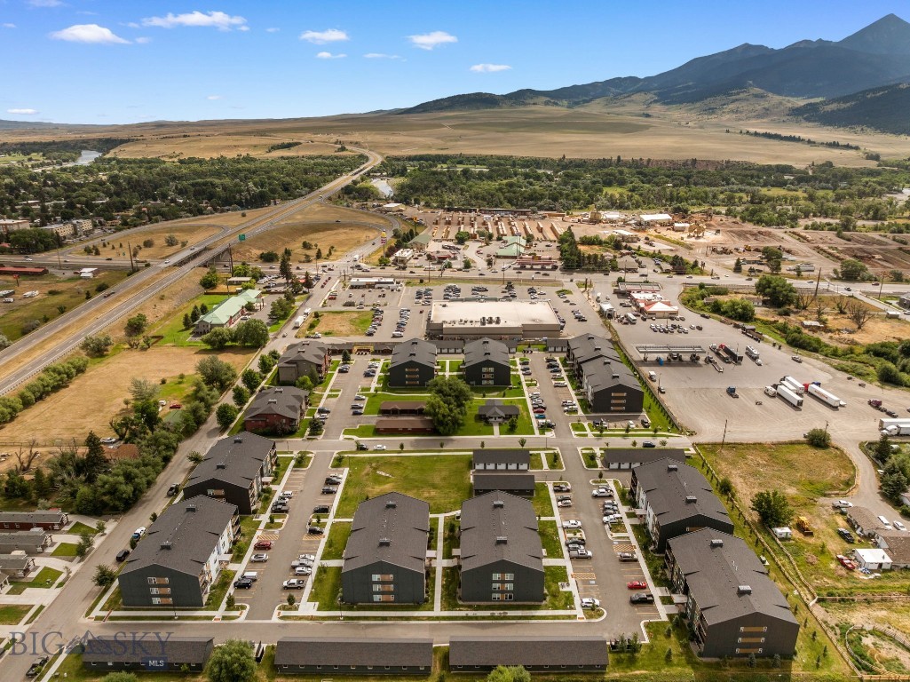 2221F Willow Drive 102