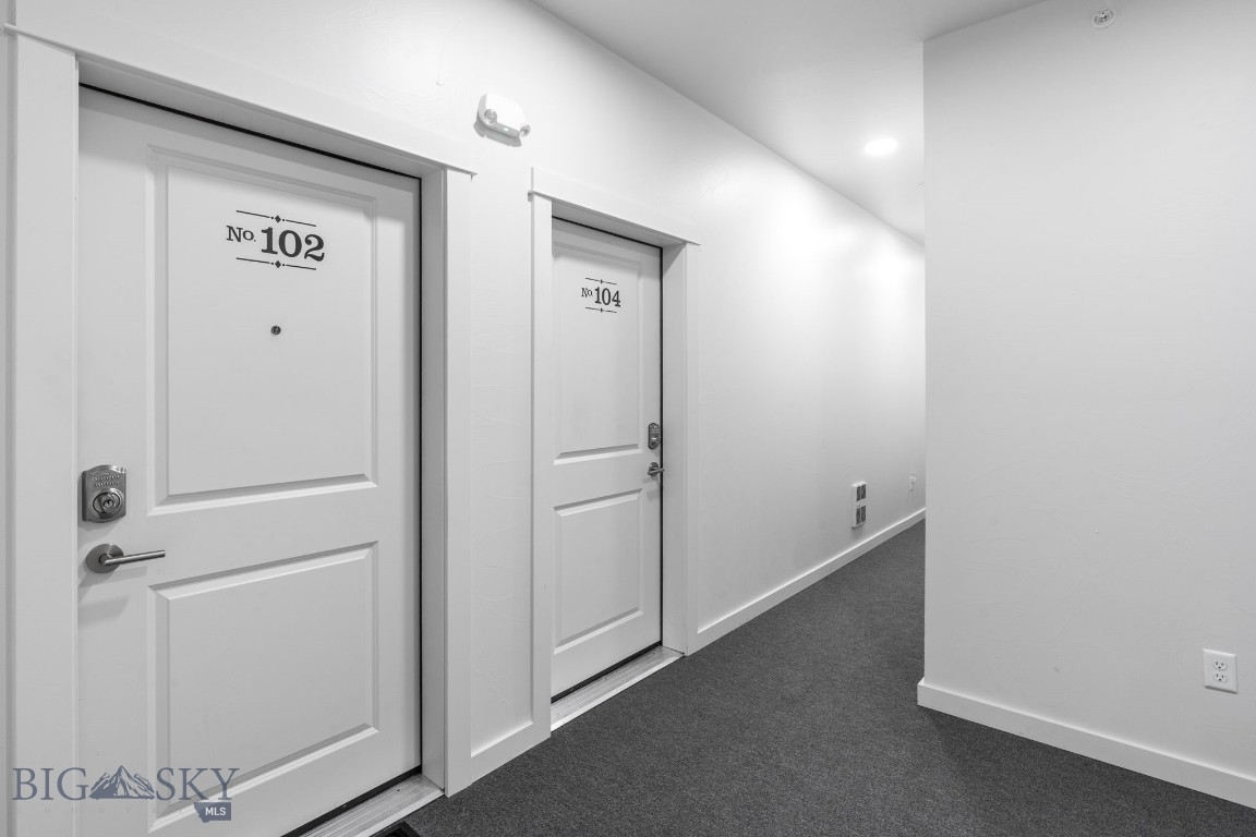 2221F Willow Drive 102