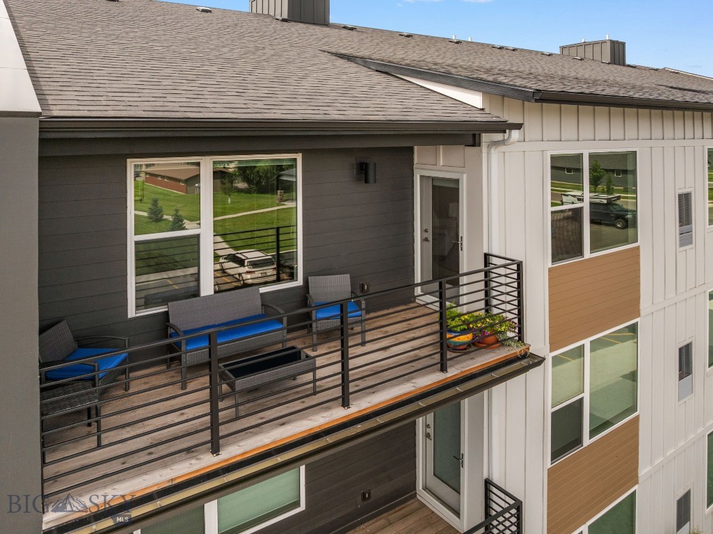 2221F Willow Drive 102