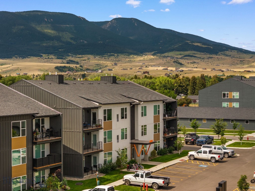 2221F Willow Drive 102