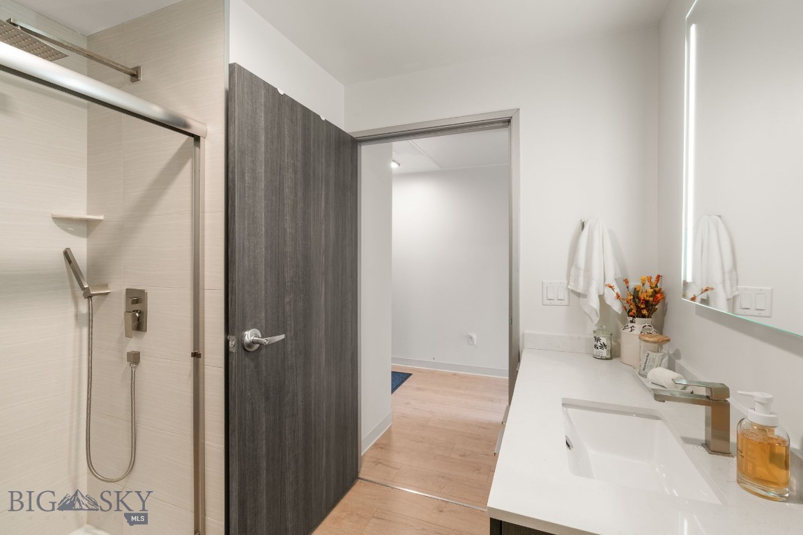 718 W Babcock Street 301