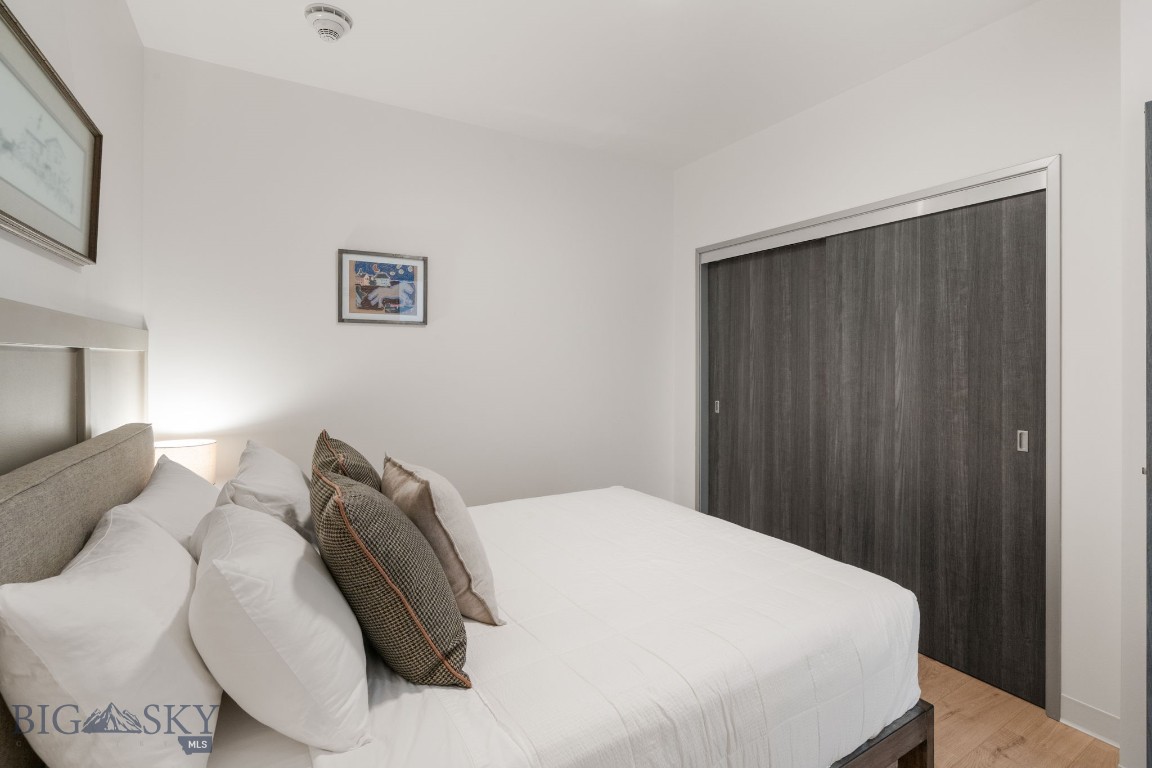 718 W Babcock Street 301