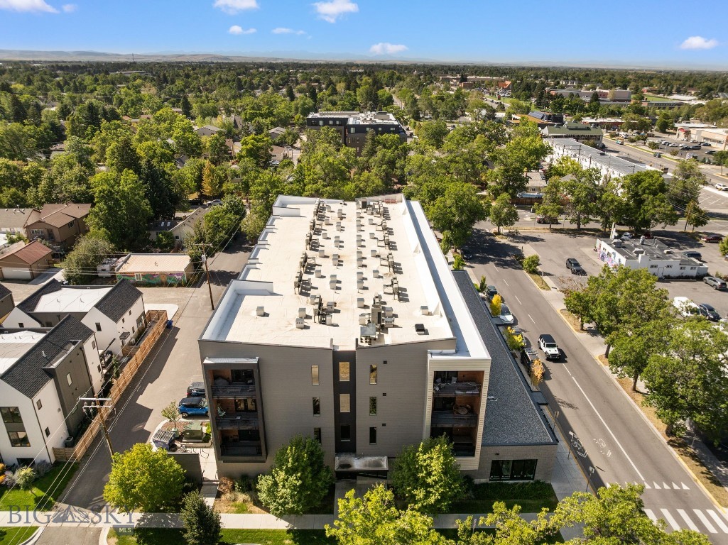 718 W Babcock Street 301