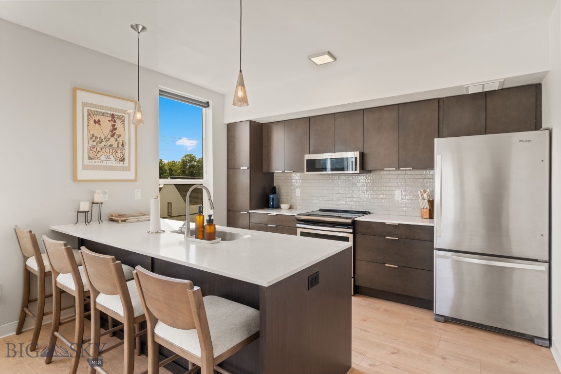 718 W Babcock Street 301
