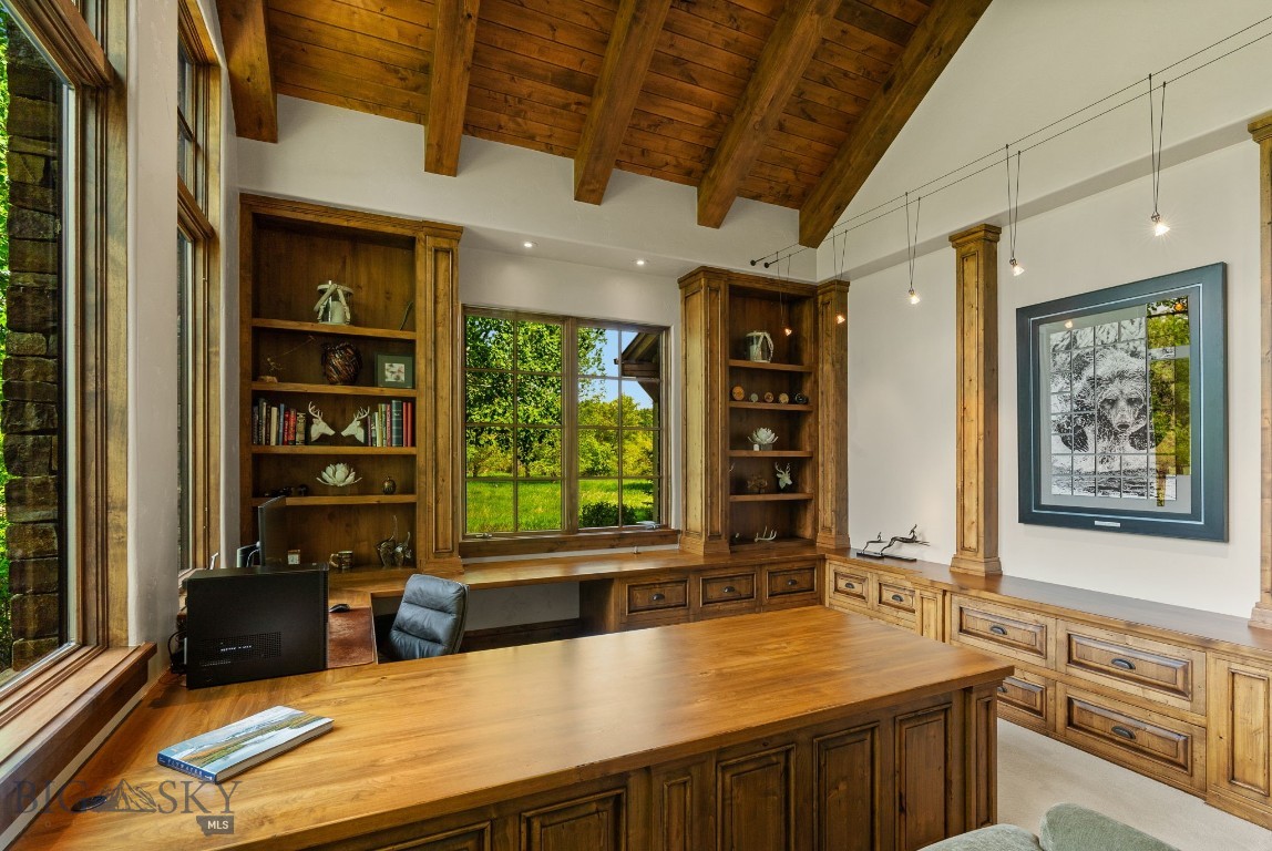 100 Farm View Lane