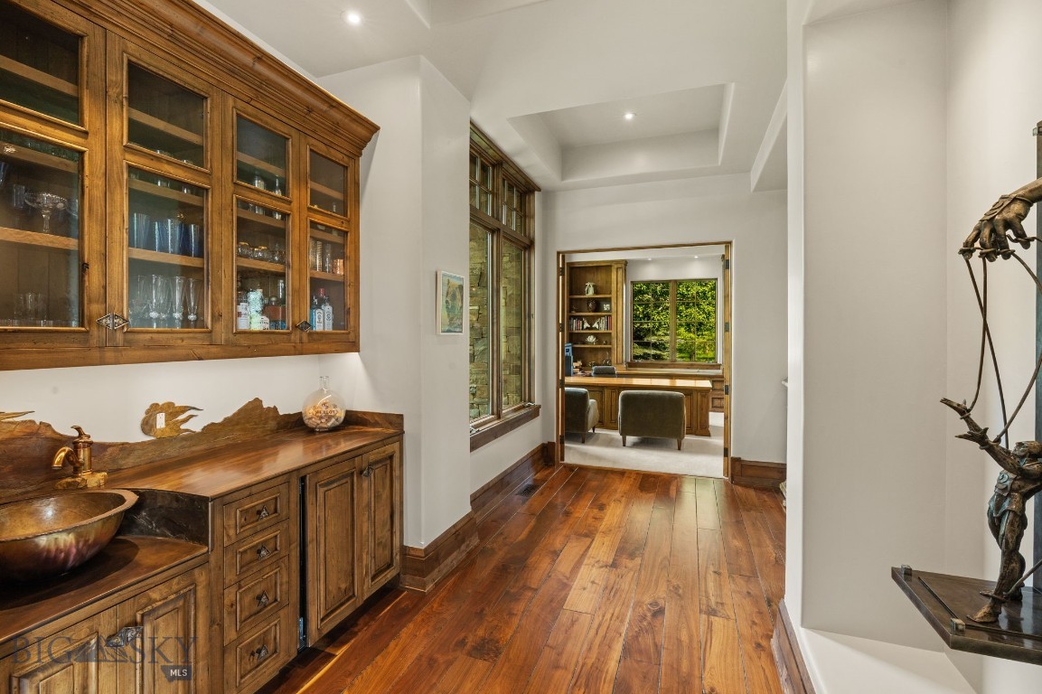 100 Farm View Lane