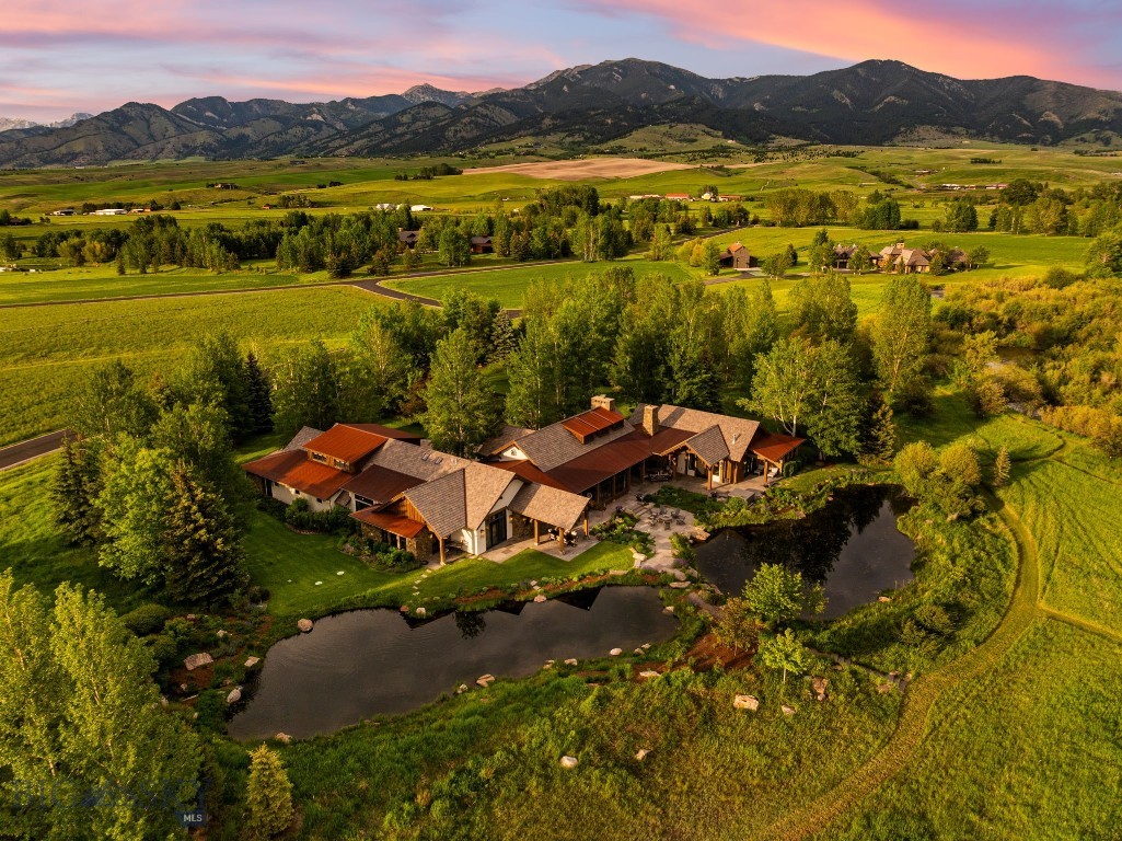 100 Farm View Lane
