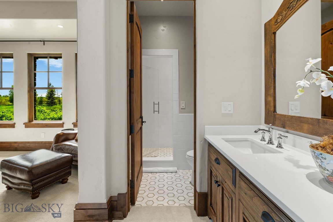 100 Farm View Lane