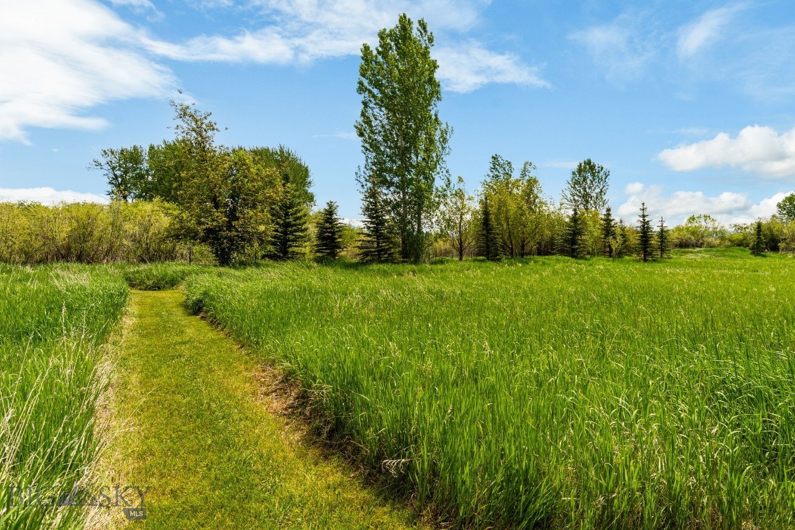 100 Farm View Lane