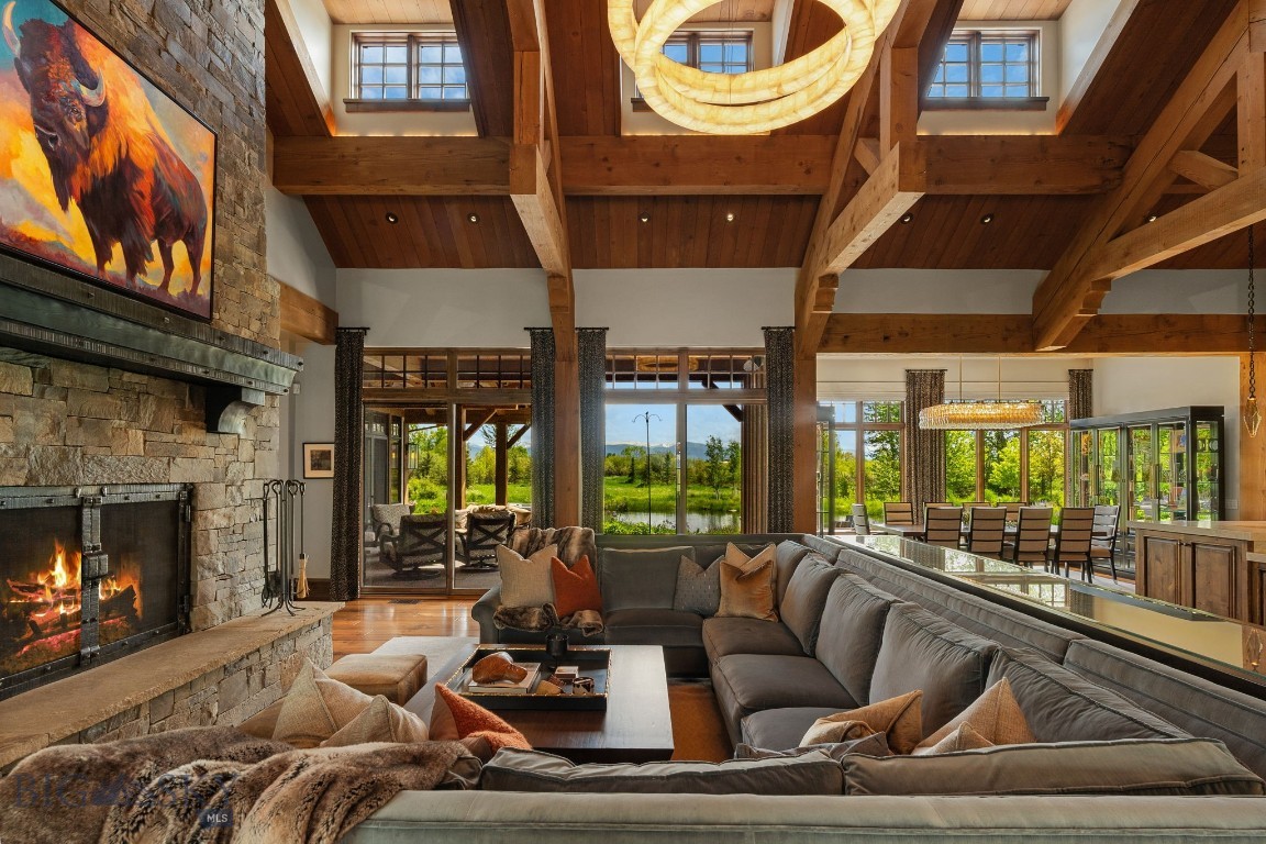 100 Farm View Lane