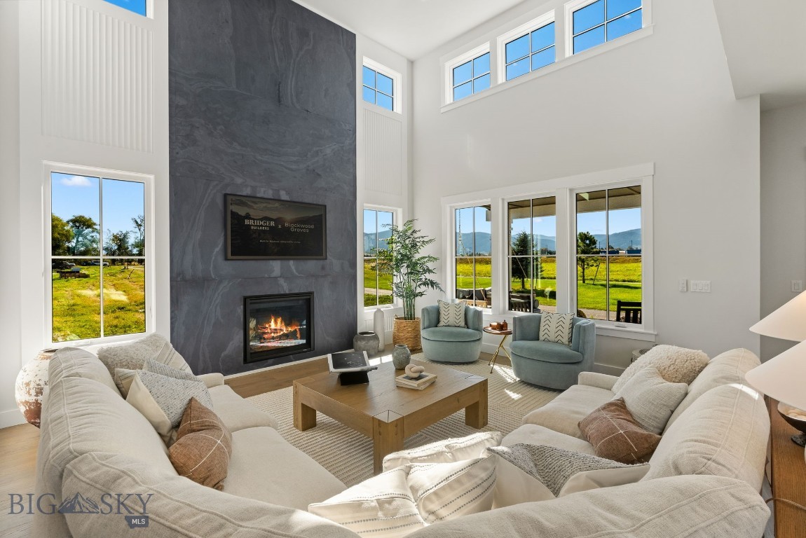 1410 Arbor Way