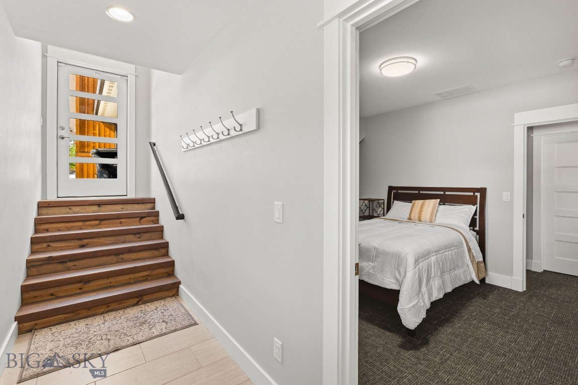 1255 Candlelight Drive