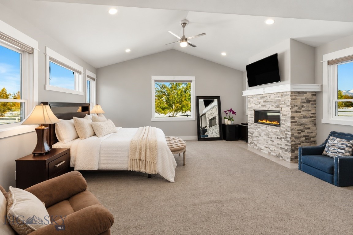 1255 Candlelight Drive