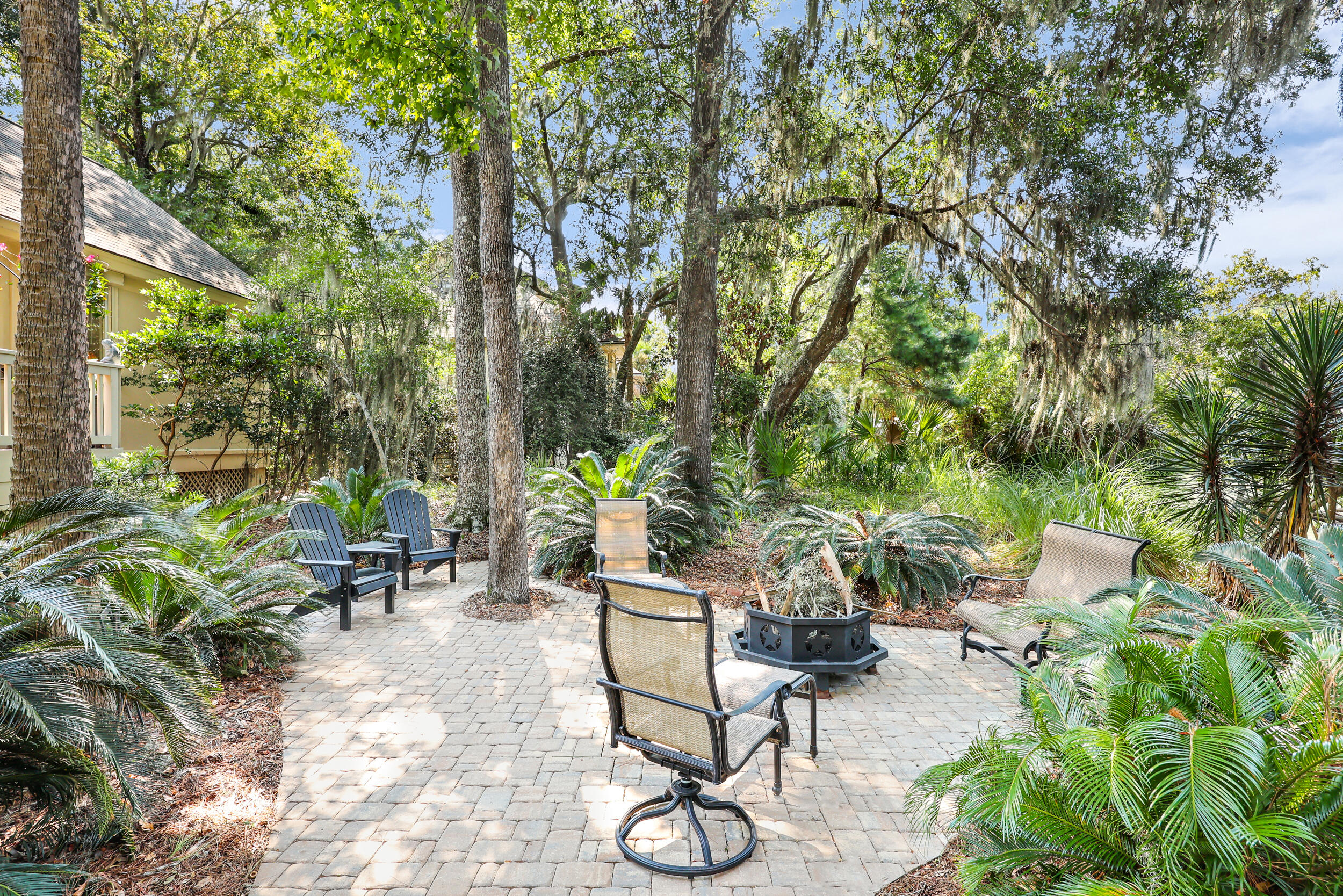 2860 Old Drake Drive