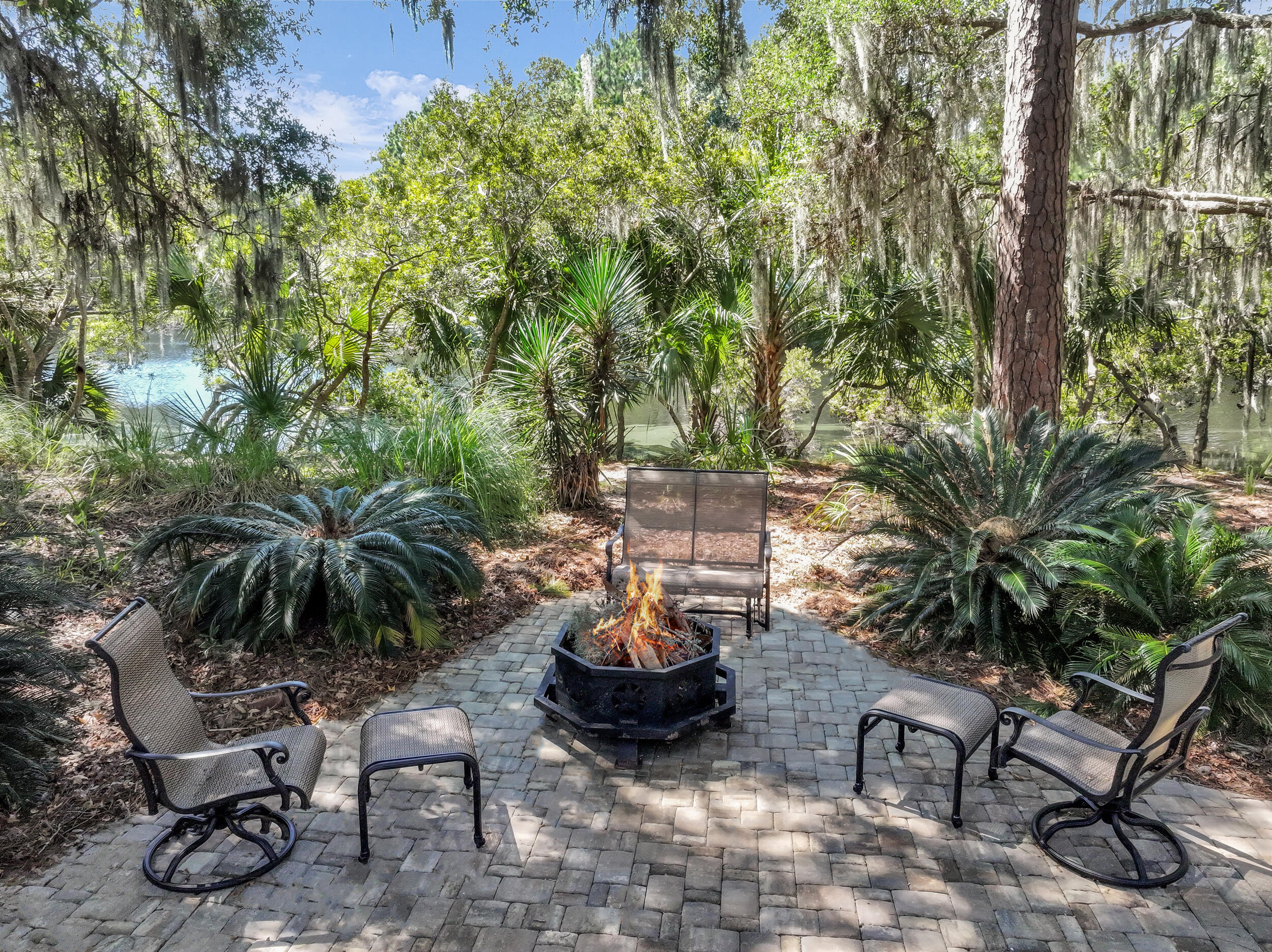 2860 Old Drake Drive