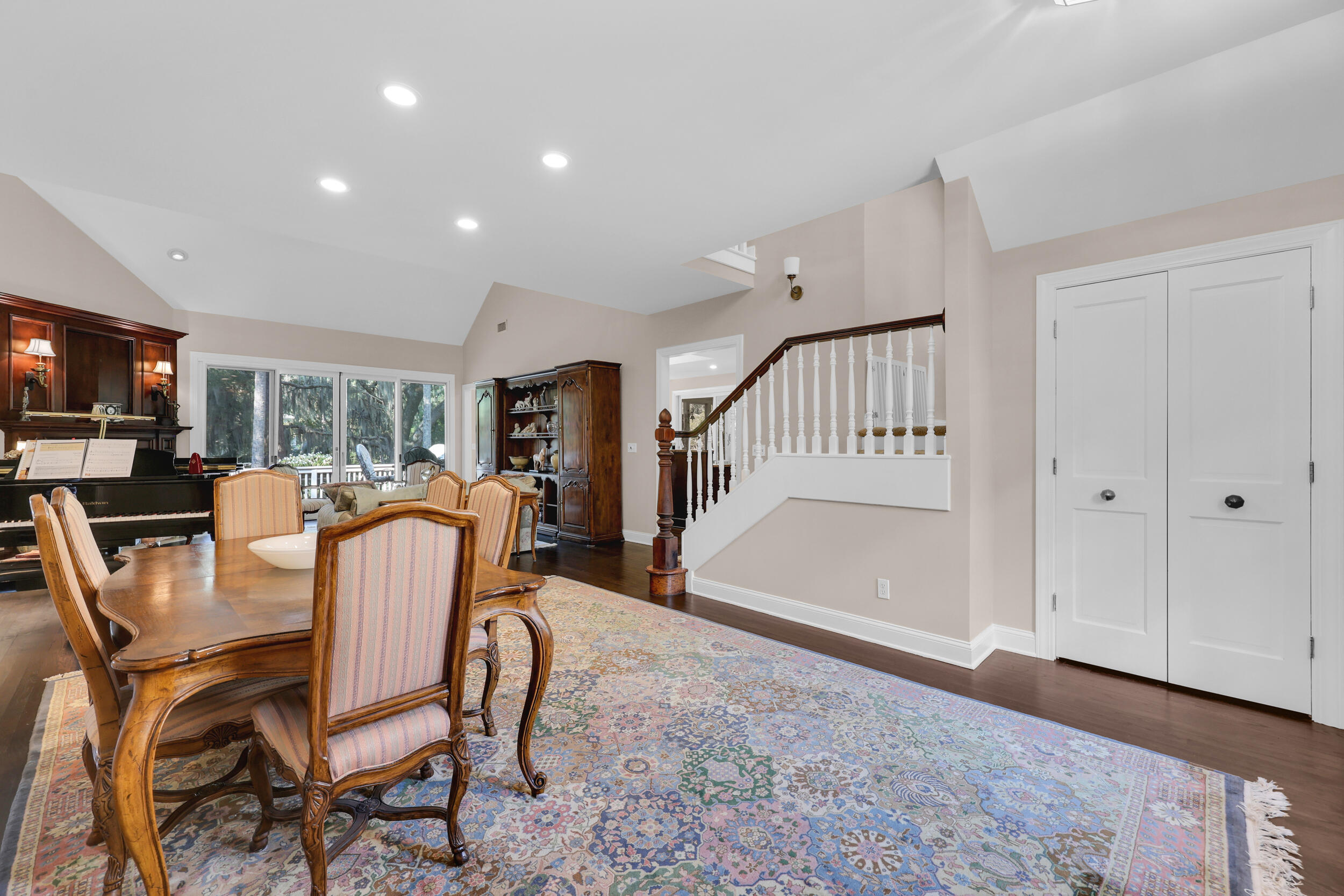 2860 Old Drake Drive