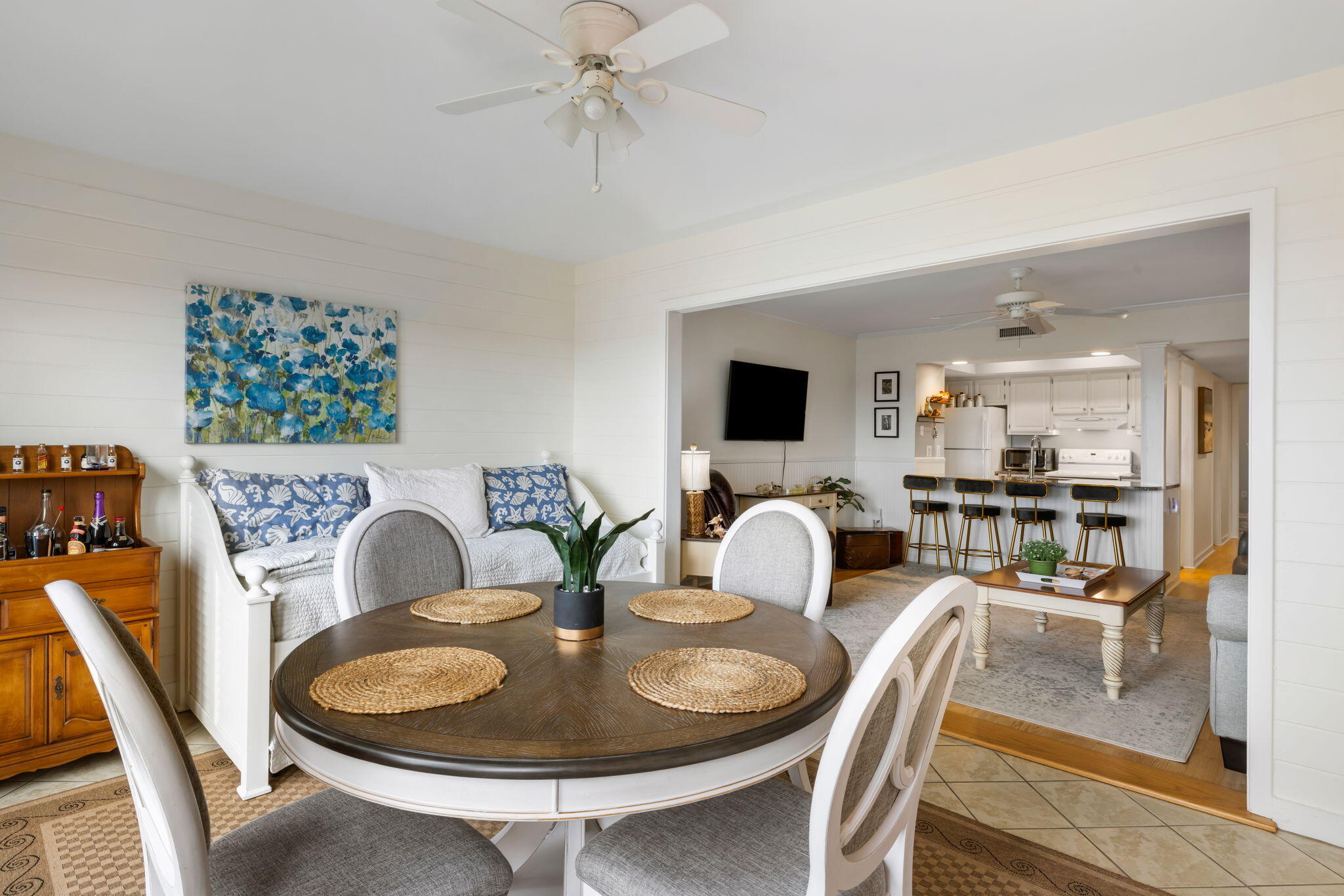 1810 Long Bend Drive