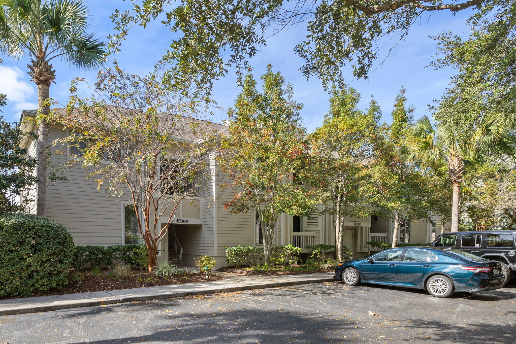 1810 Long Bend Drive