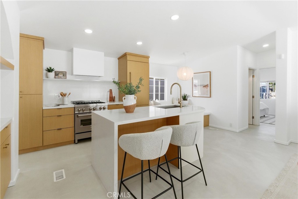 260 Mayflower