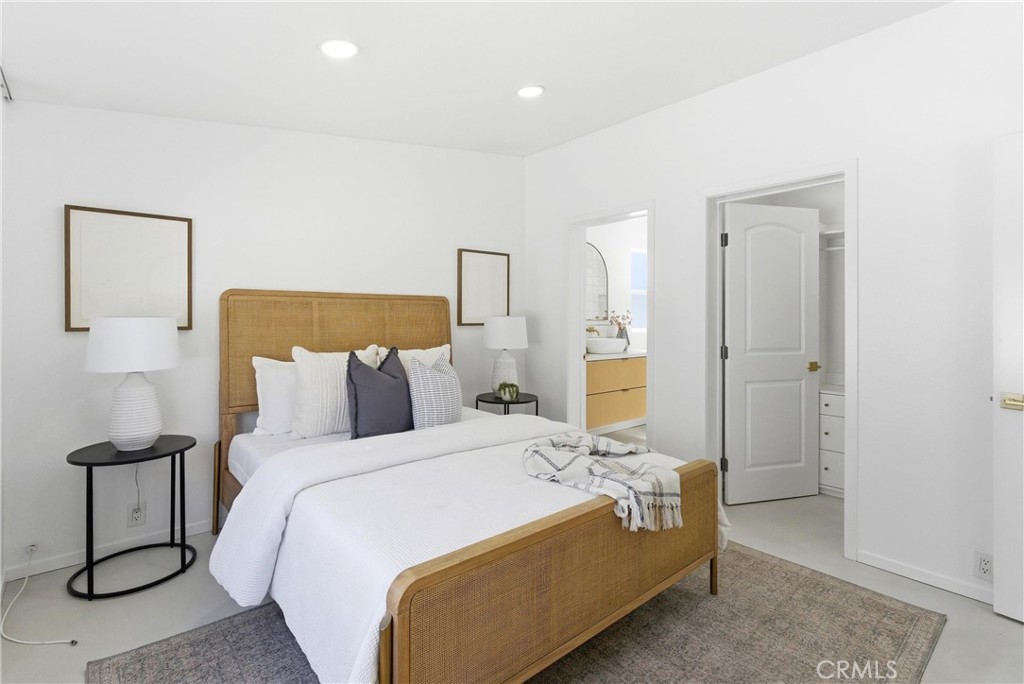 260 Mayflower