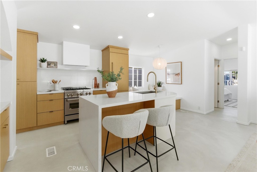 260 Mayflower
