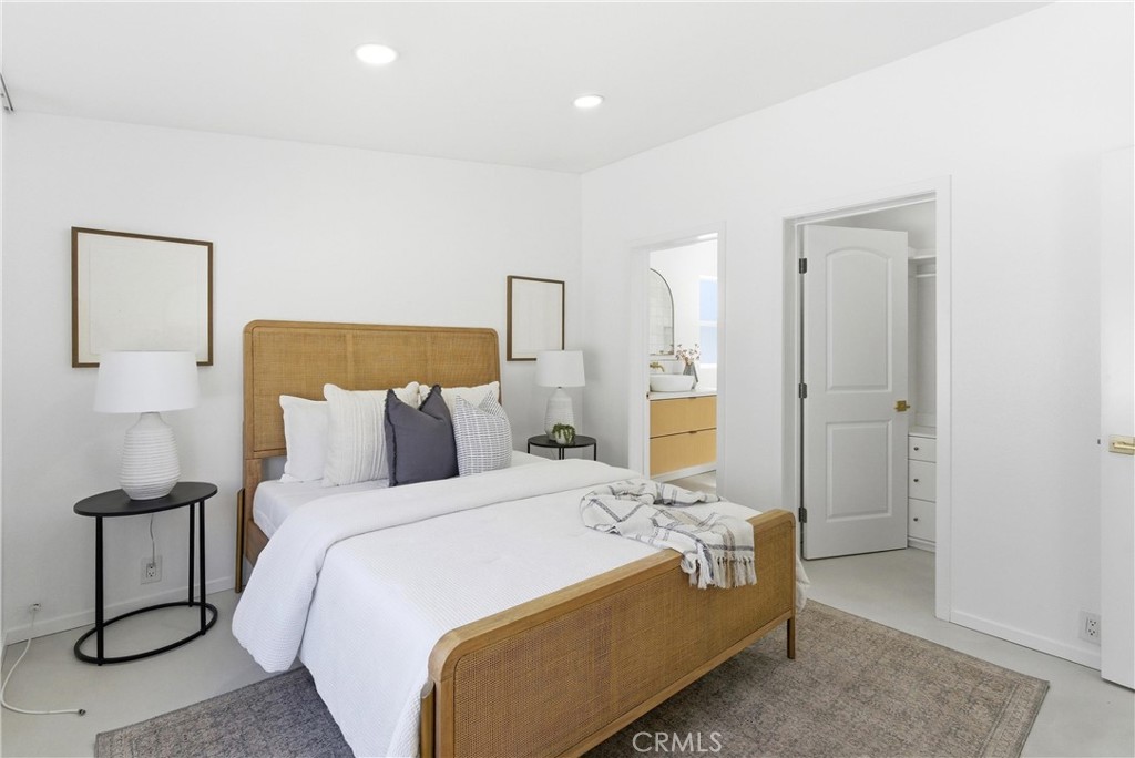 260 Mayflower