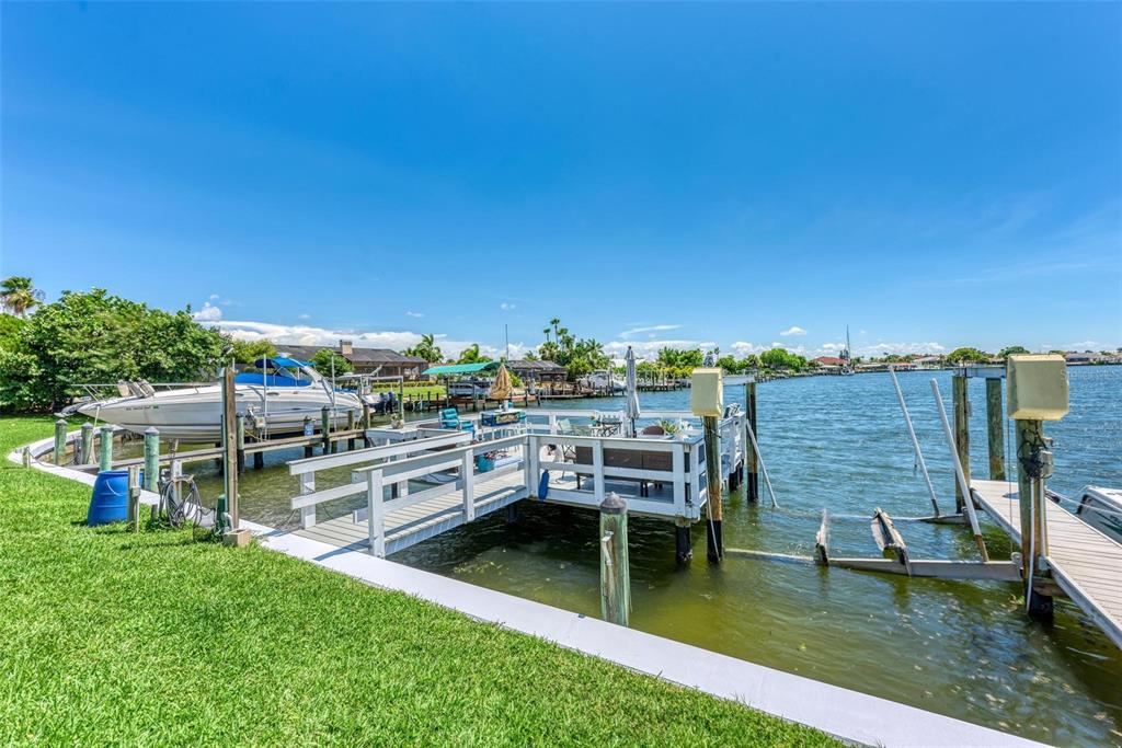 960 APOLLO BEACH BLVD #201