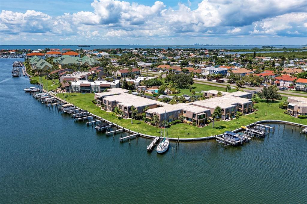 960 APOLLO BEACH BLVD #201