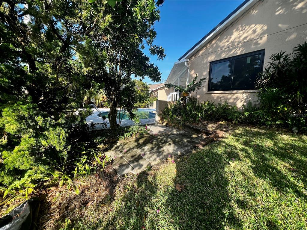 4516 MANGROVE POINT RD