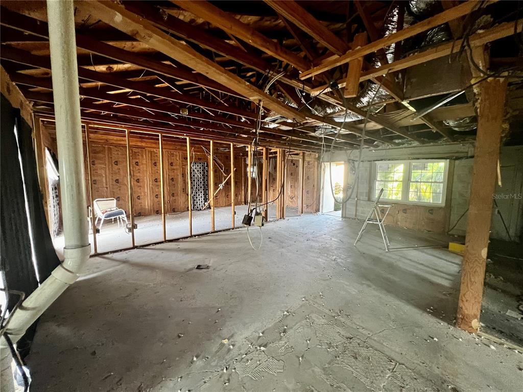 4516 MANGROVE POINT RD