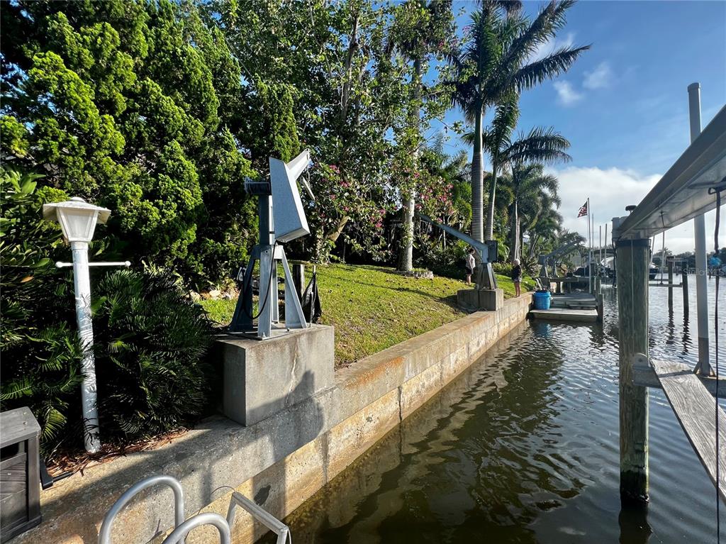 4516 MANGROVE POINT RD